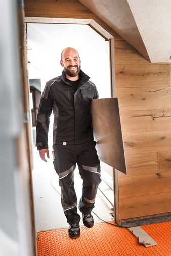 Kübler erfüllt Anforderungen für den Grünen Knopf 2.0