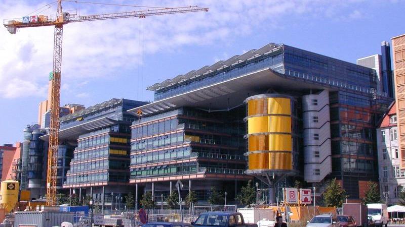 Berichte über Insolvenzen und Fusionen in der Bau-Branche