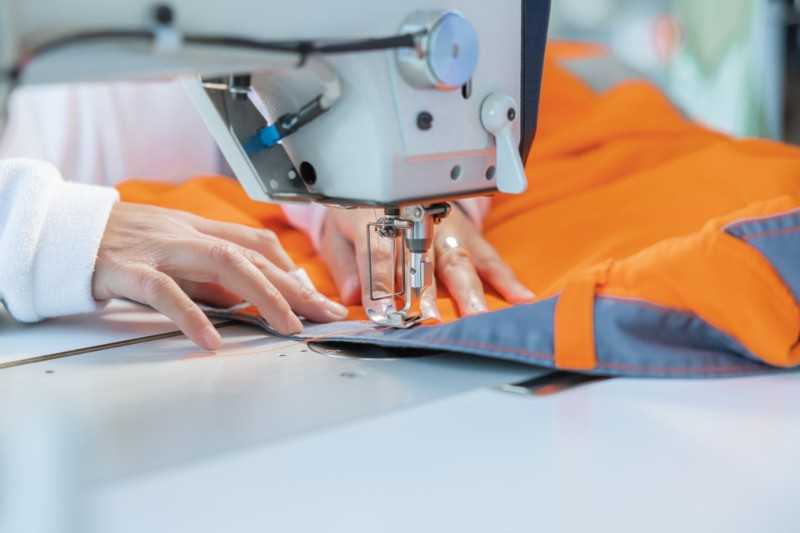 Studie zum nachhaltigen Umgang mit Kleidung: Arbeitskleidung als Vorbild?